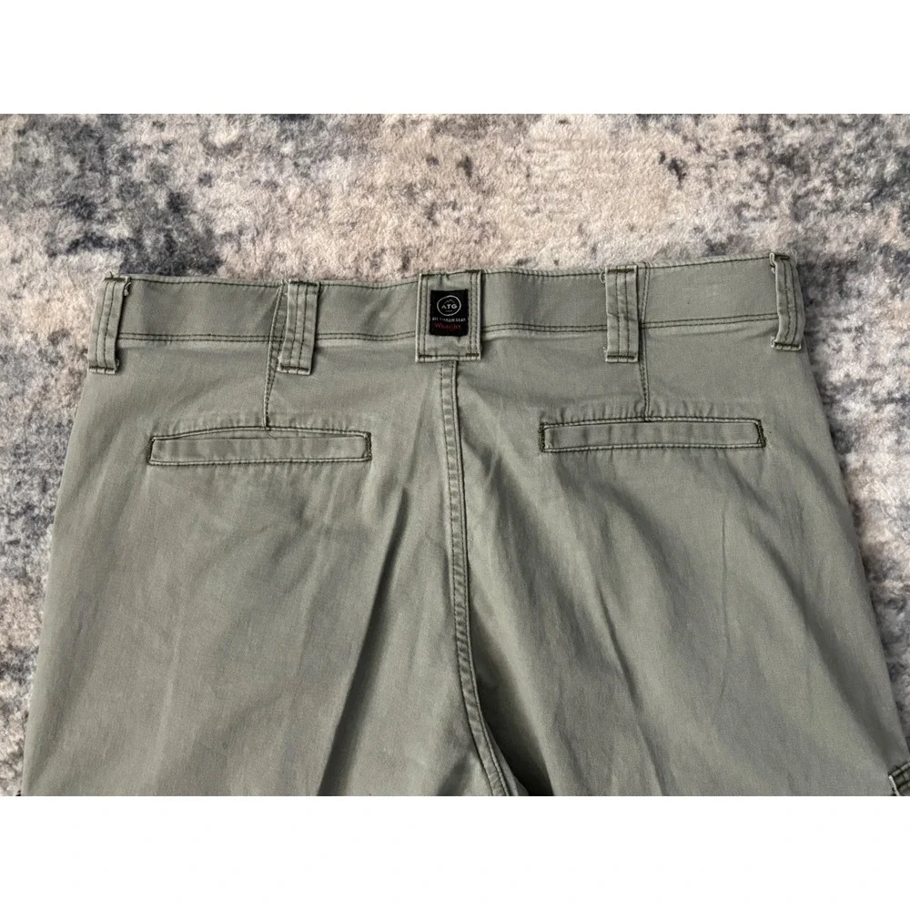 WRANGLER ATG All Terrain Gear Relaxed Cargo Pant Size 34x31 Green Hiking Outdoor